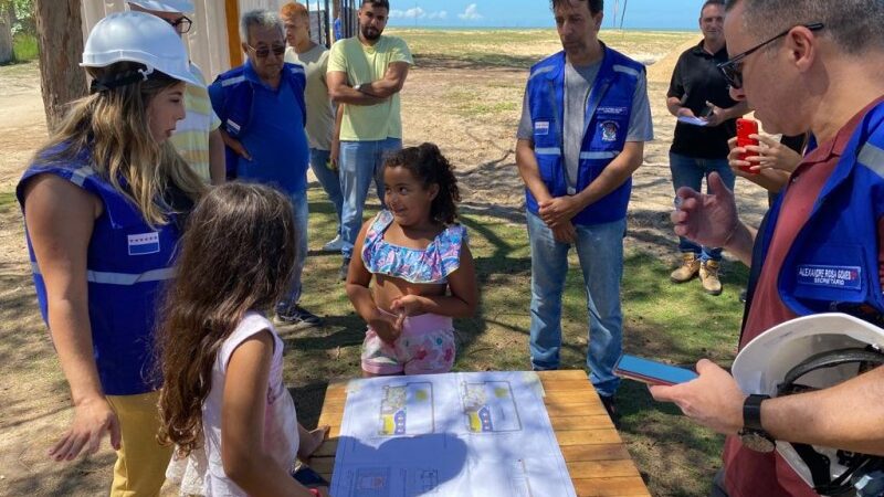 Carla Caputi visita obra de construção da primeira praça do Açu