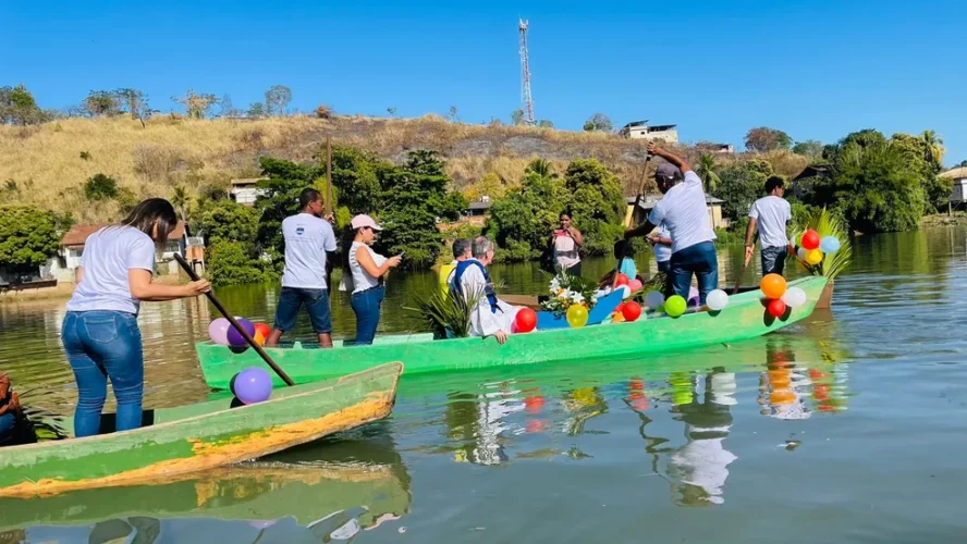 Pescadores celebram Dia de São Pedro com procissão de barcos no Rio Muriaé, em Itaperuna