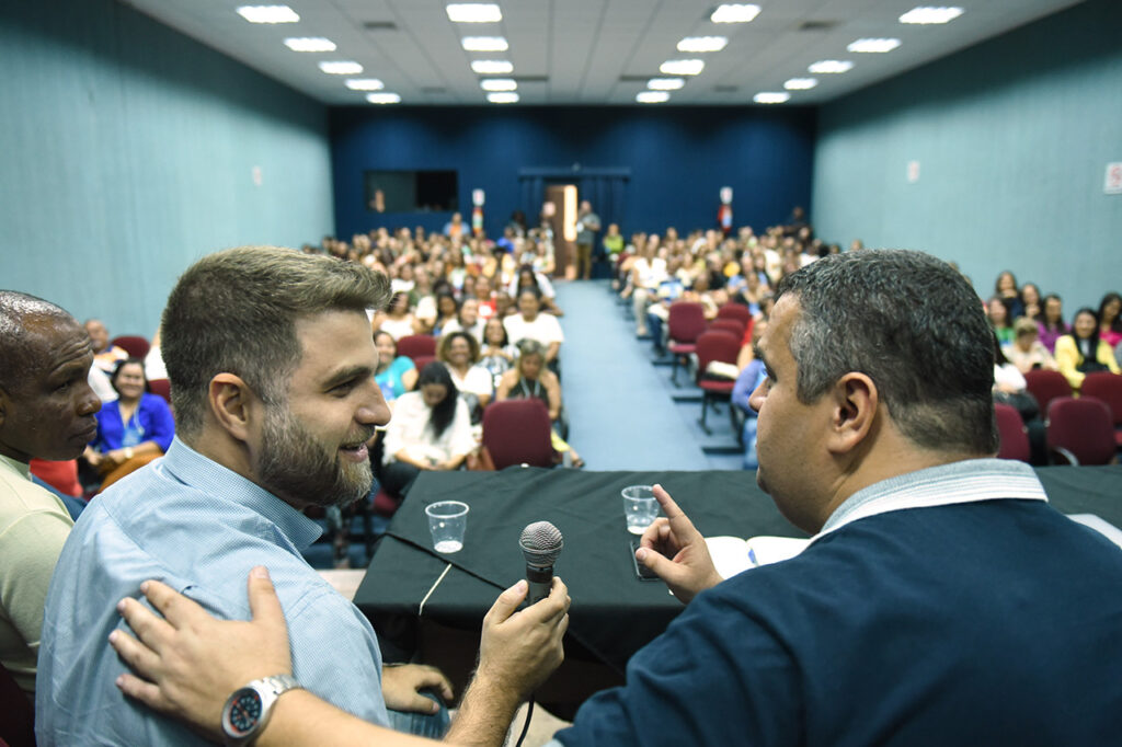 XV Conferência Municipal de Assistência Social com presença do prefeito Wladimir prefeito participa de conferencia campos rj