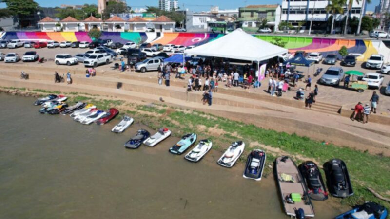 Encontro de jet ski no rio Paraíba movimenta o Cais da Lapa