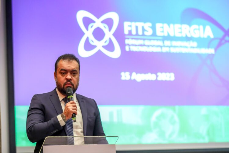Cláudio Castro destaca programas e políticas de transição energética durante Fórum Global de Inovação e Tecnologia em Sustentabilidade