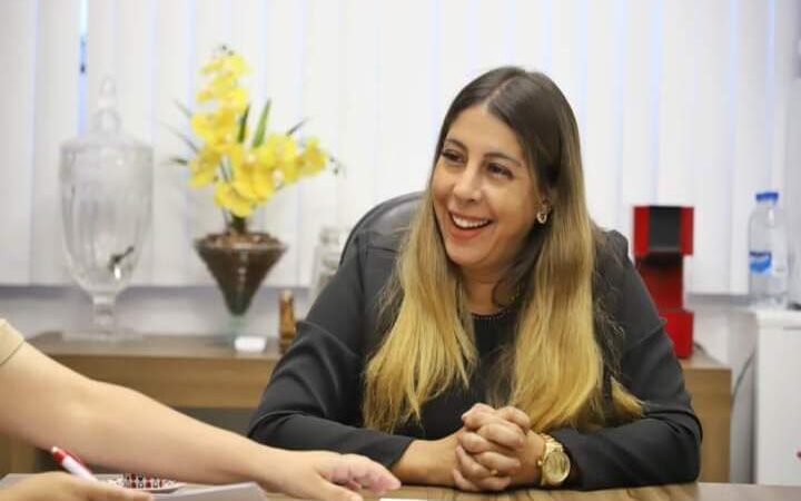 Carla Caputi antecipa pagamento dos servidores da Prefeitura de SJB