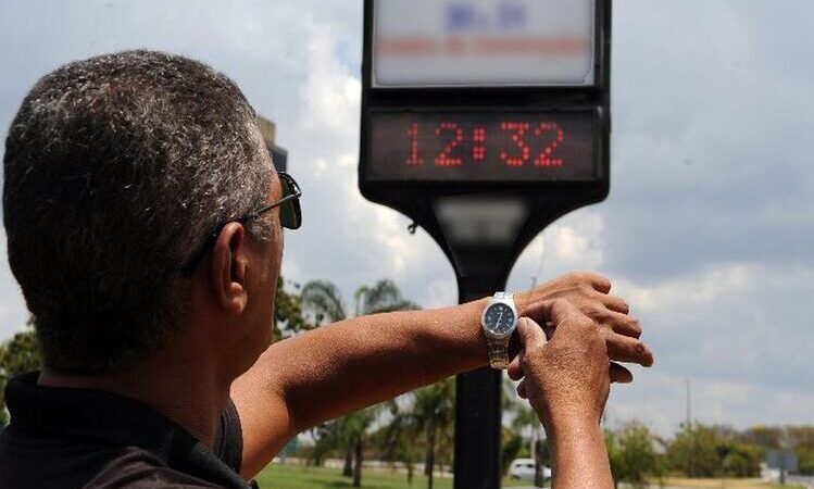 Governo diz que horário de verão não adianta