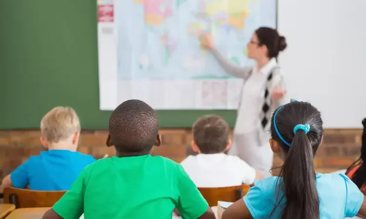 Mais 78 professores dos concursos de 2013 e 2014 são nomeados pelo Estado