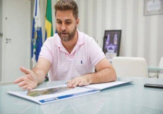 Em Campos prefeito exonera dois secretários indicados pela oposição