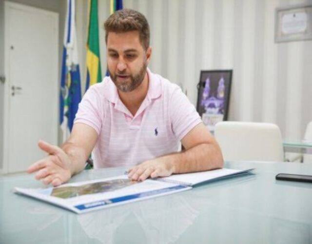 Em Campos prefeito exonera dois secretários indicados pela oposição