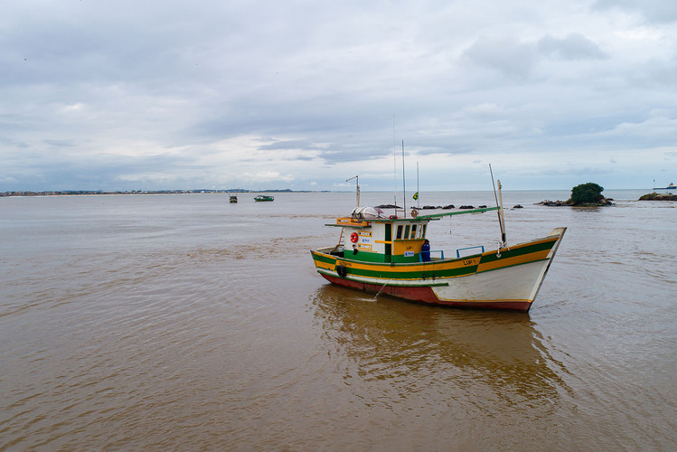 Prefeitura de Macaé inicia operação do barco de socorro