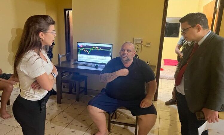 Presos no Paraguai dupla acusada de aplicar golpe da pirâmide em Campos