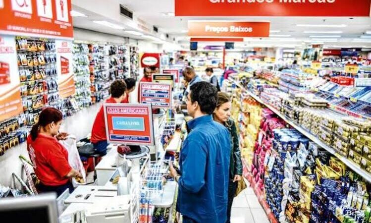 Natal e Ano Novo devem gerar 16 mil empregos temporários no Estado