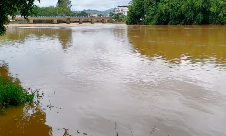 Com alerta máximo do Inea, Rio Muriaé pode transboradar em Itaperuna