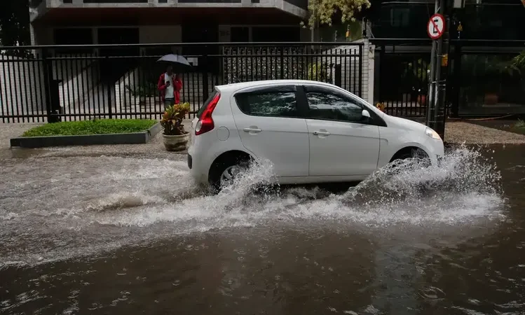 Temporais no Estado do Rio já atingiram 100 mil pessoas