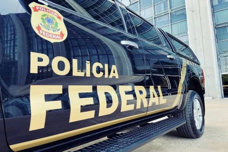 Lesa Pátria faz busca e apreensão na casa do deputado Carlos Jordy