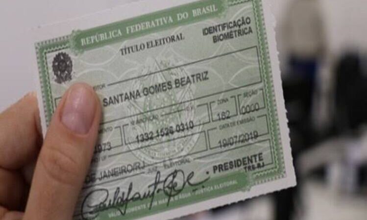 Eleitor tem quatro meses para regularizar título e votar em outubro
