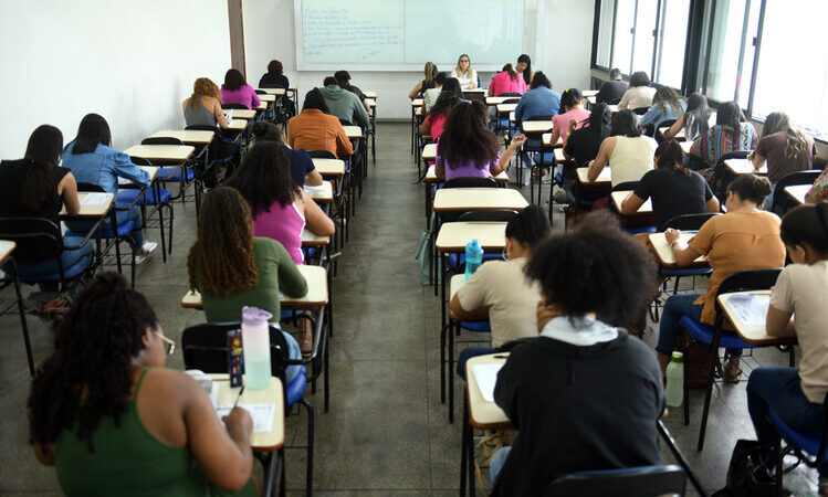 Educação de Campos convoca mais 80 professores substitutos