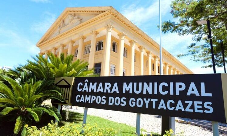 Os seis vereados cassados pelo TSE são afastados oficialmente da Câmara de Campos