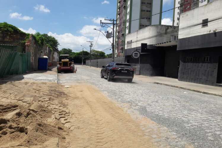 Vizinhos do futuro prédio da UFF, em Campos, reclamam da falta de infraestrutura no bairro