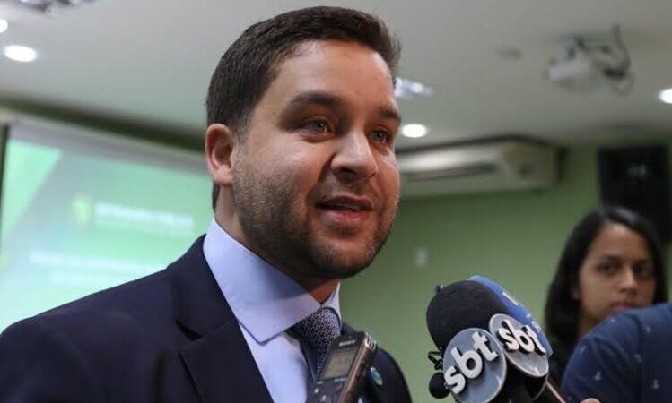 Para Pampolha sua exoneração foi retaliação política