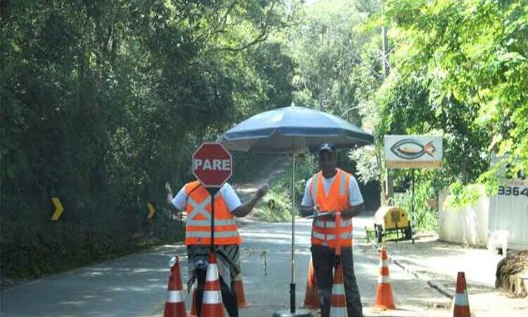 BR-101 na divisa entre RJ e ES liberada no sistema Pare e Siga