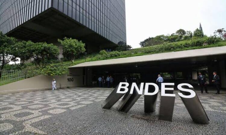 BNDES abrirá concurso com 150 vagas no segundo semestre