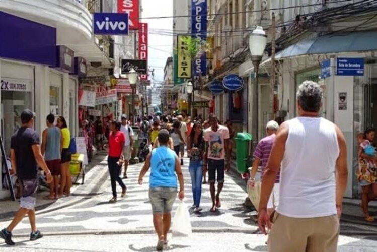 Comércio de Campos autorizado a funcionar nos feriados de Tiradentes e São Jorge