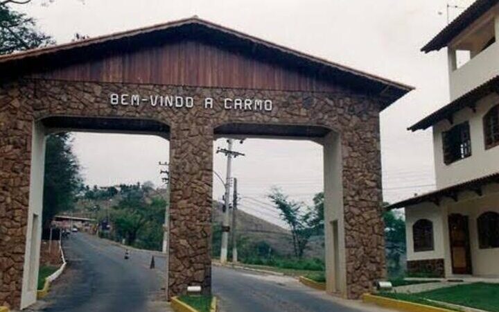 Após ação do MP, Justiça bloqueia R$ 6 milhões de ex-prefeito de Carmo