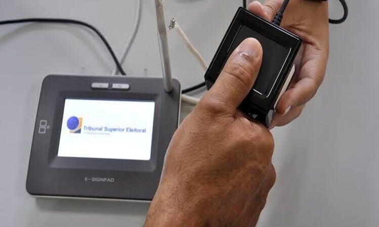 TRE convoca 4 milhões de eleitores do RJ para fazer biometria