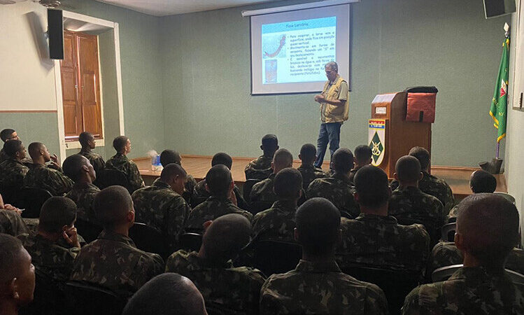 Combate à dengue em Campos terá apoio do Exército por 30 dias