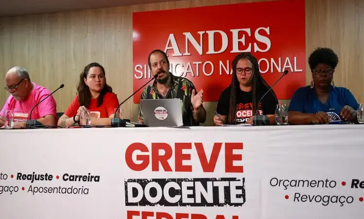 Sem acordo com o Governo, IFF e universidades federais mantém greve