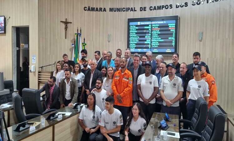 Grupo de Resgate Voluntários de Campos vai para o RS atuar no socorro às vítimas das enchentes 