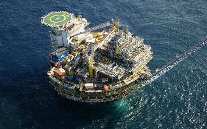 Municípios produtores de petróleo recebem cota extra de royalties