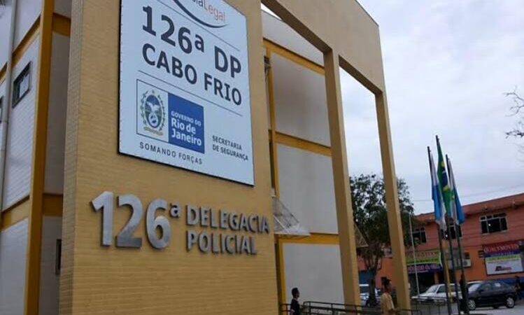Operação da polícia civil em Cabo Frio contra acusados de fraude em contratos com a Petrobras