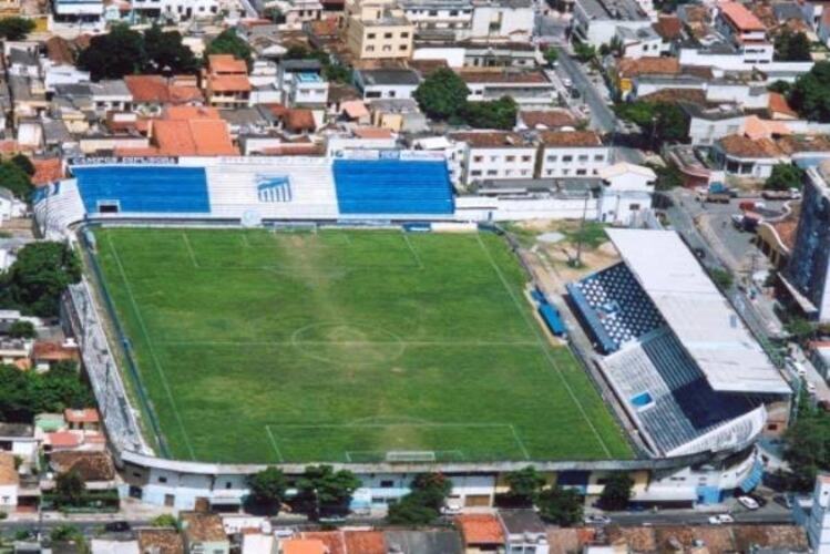 Sem interessados no primeiro leilão, lance inicial  do estádio do Goytacaz cai para R$ 25 milhões 