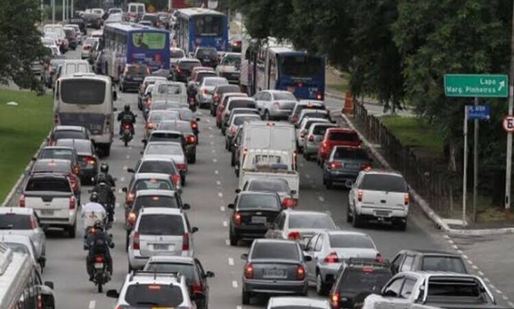 Taxa de emissão do CRLV 2023 começa a ser cobrada nesta segunda