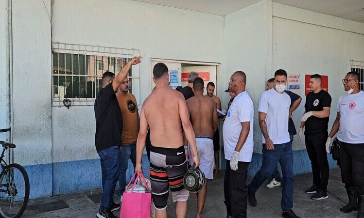 Mais uma lancha com 20 passageiros a bordo explode em Cabo Frio