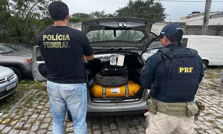 PF e PRF prendem homem transportando cocaína em Rio das Ostras