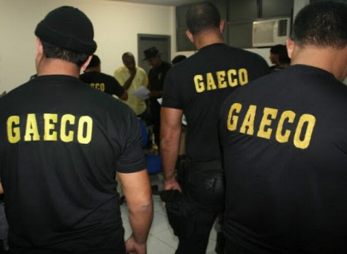MP denuncia e cumpre mandados de busca e apreensão contra delegados em Carmo e Friburgo