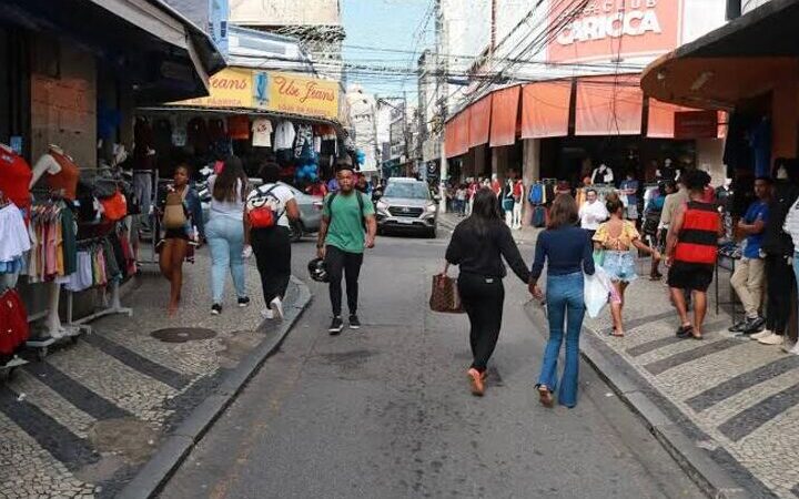 Lojas de Campos autorizadas a abrir no Feriado de São Salvador