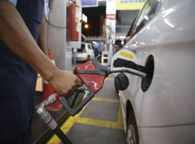 Petrobras anuncia aumento da gasolina e do gás de cozinha