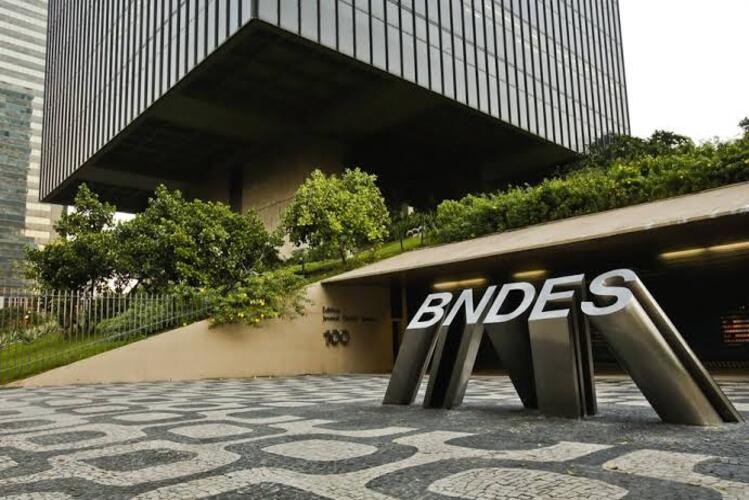 Concurso do BNDES oferece 150 vagas e salário superior R$ 20,9 mil