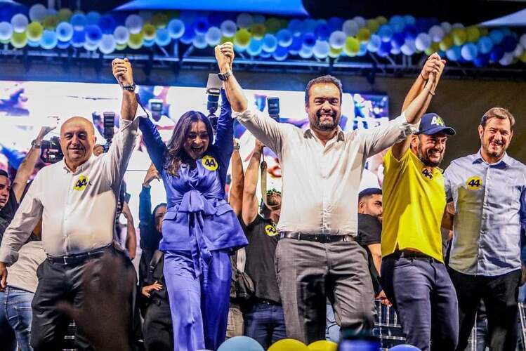 Em comício com Castro e Bacellar, Madeleine lança candidatura à Prefeitura de Campos