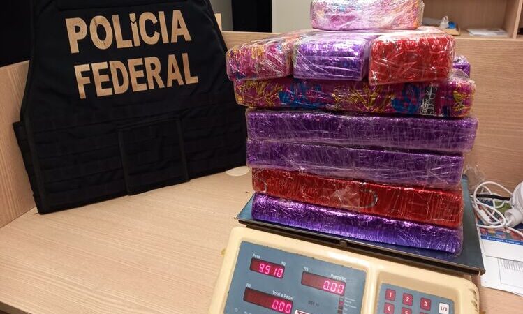 Homem com 9kg de maconha é preso pela PF em Macaé