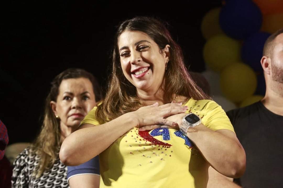 Carla Caputi reeleita com o maior percentual e número de votos já obtido por um candidato em SJB