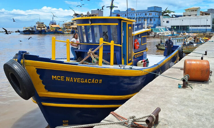 Secretaria de Pesca de Macaé adquire barco de socorro para resgate em alto mar