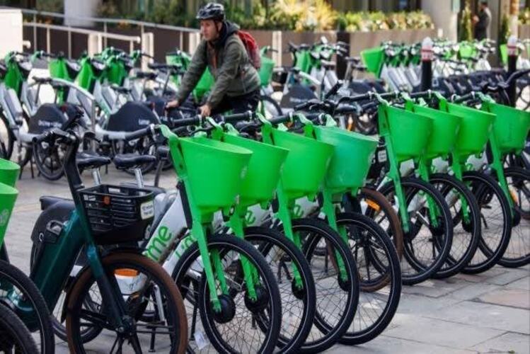 Produção de bicicletas convencionais cai, mas a das elétricas aumenta