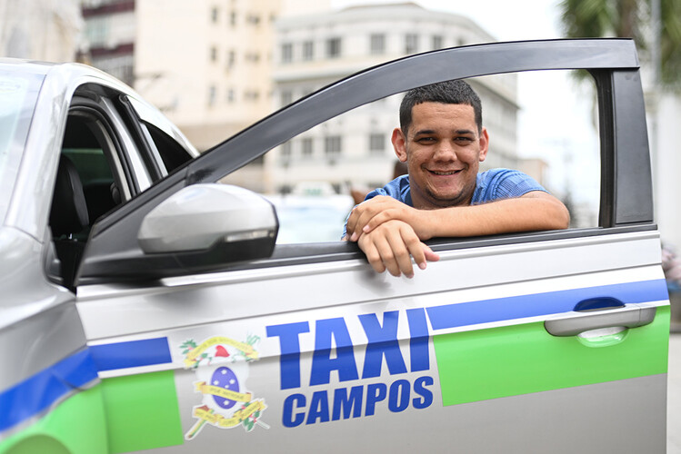 Fundecam Táxi: Prefeito sanciona lei que cria linha de crédito para taxistas