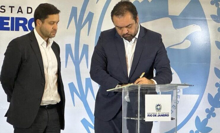 Relator de ação de cassação de Cláudio Castro pede vista e adia julgamento