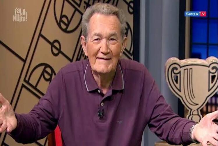 Morre no Rio Léo Batista, aos 92 anos
