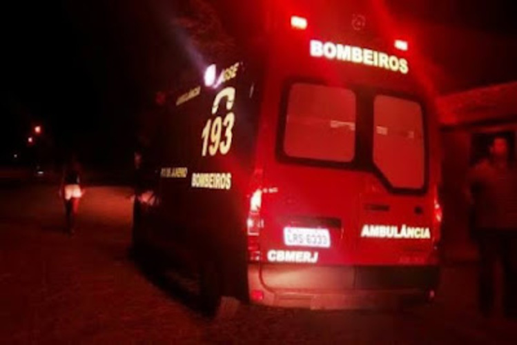 Mãe e filha morrem após carro em que estavam pegar fogo em Cardoso Moreira