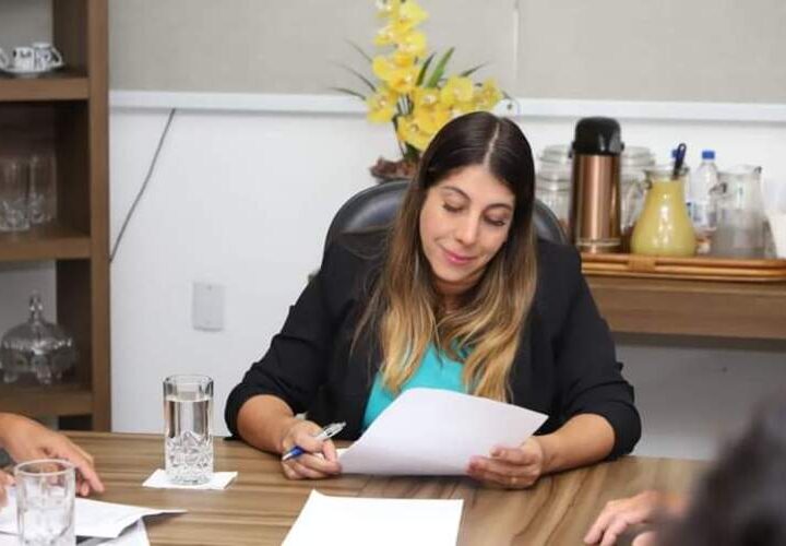 Carla Caputi faz mudanças no staff administrativo em SJB