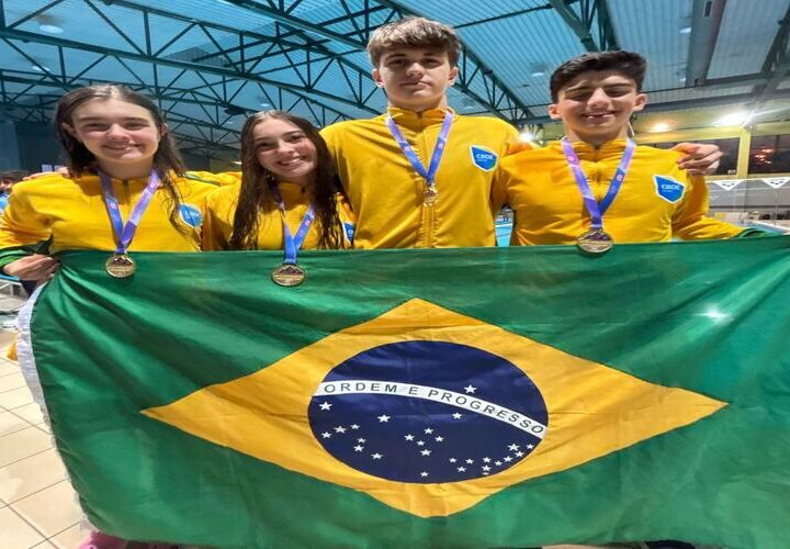 Nicole de Thuin conquista o mundial estudantil no revezamento 4×50 medley misto